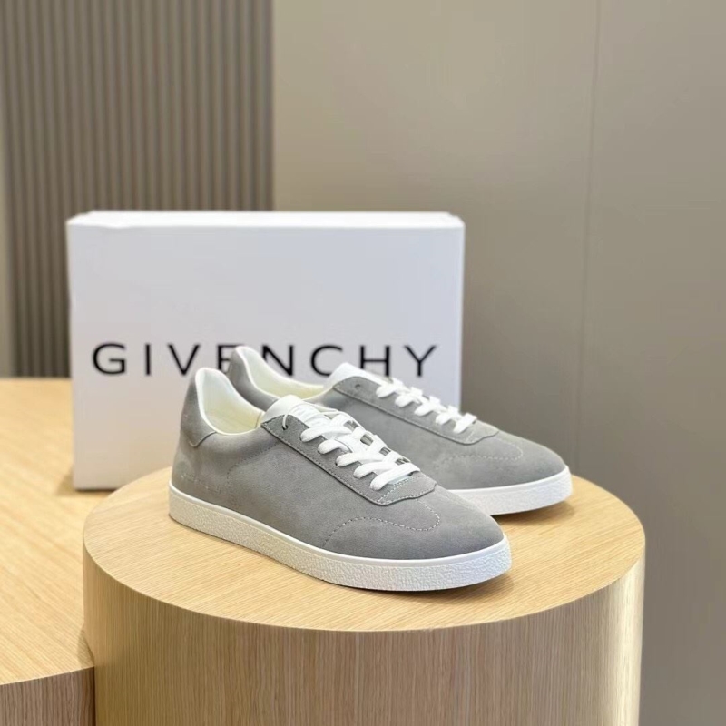 Givenchy Sneakers